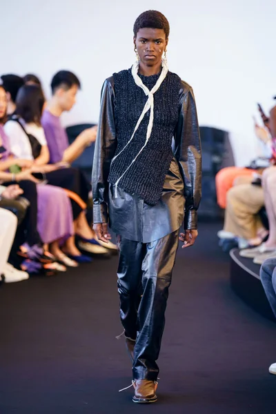 Look 12